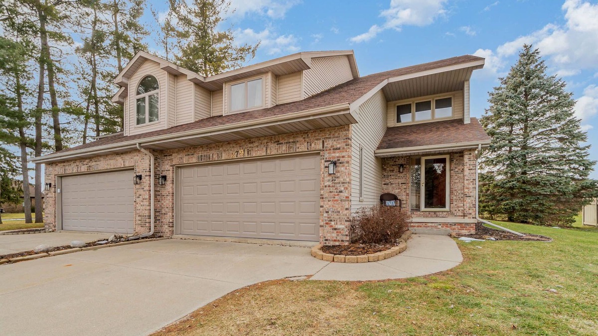 Saginaw Condo | 2bed 1 1/2 bath plus office with Futon, nice area of Saginaw! Sleep up to 6 ppl