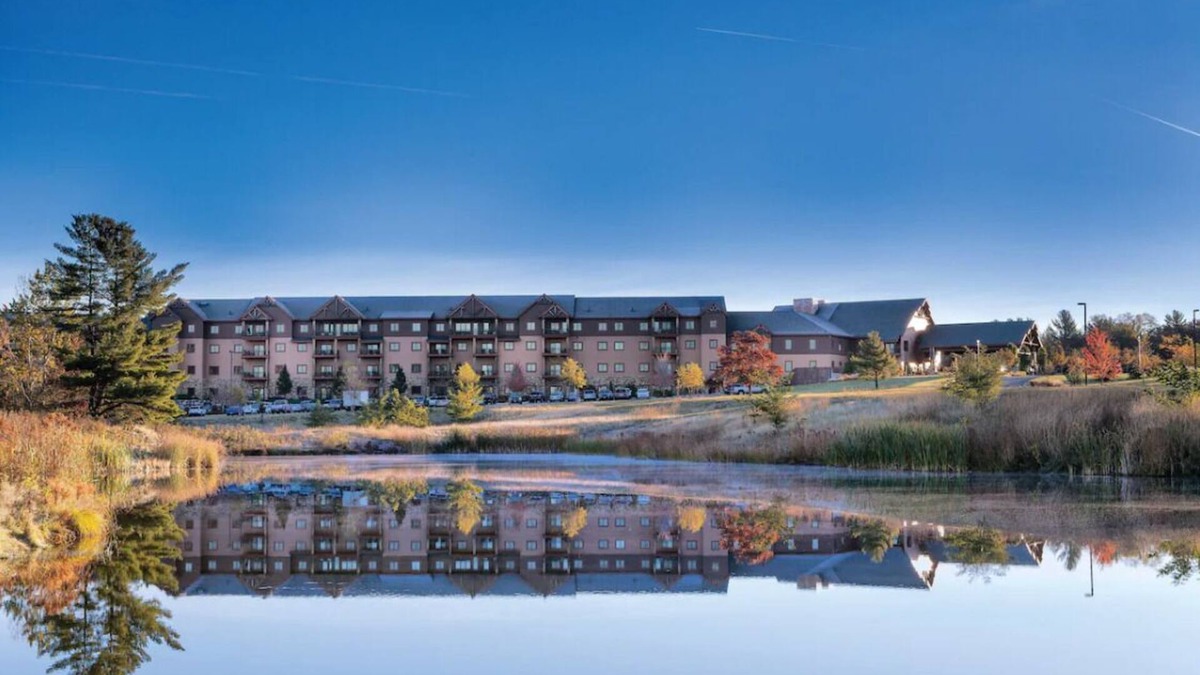 Lake Delton Resort | 2Bed/2Bath Deluxe Unit in Our Dells Resort w/Access to Wilderness Territory!