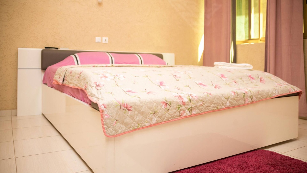 Lome Apartment | 2bed air-conditioned living room apartment