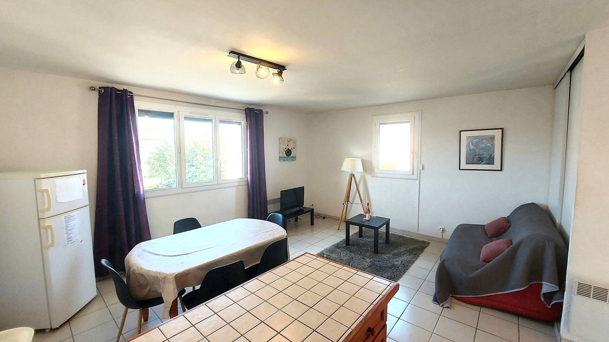 Latour-Bas-Elne Apartment | 2bed large garden 6pers wifi parking 66m2 ok pets vacation vouchers 2km sea