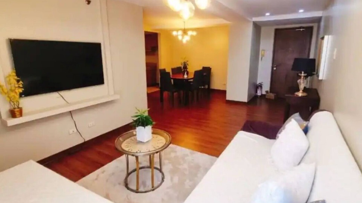 Mandaluyong Condo | 2Bedroom 2Bathroom Furnished Condo with Utility Rmnn