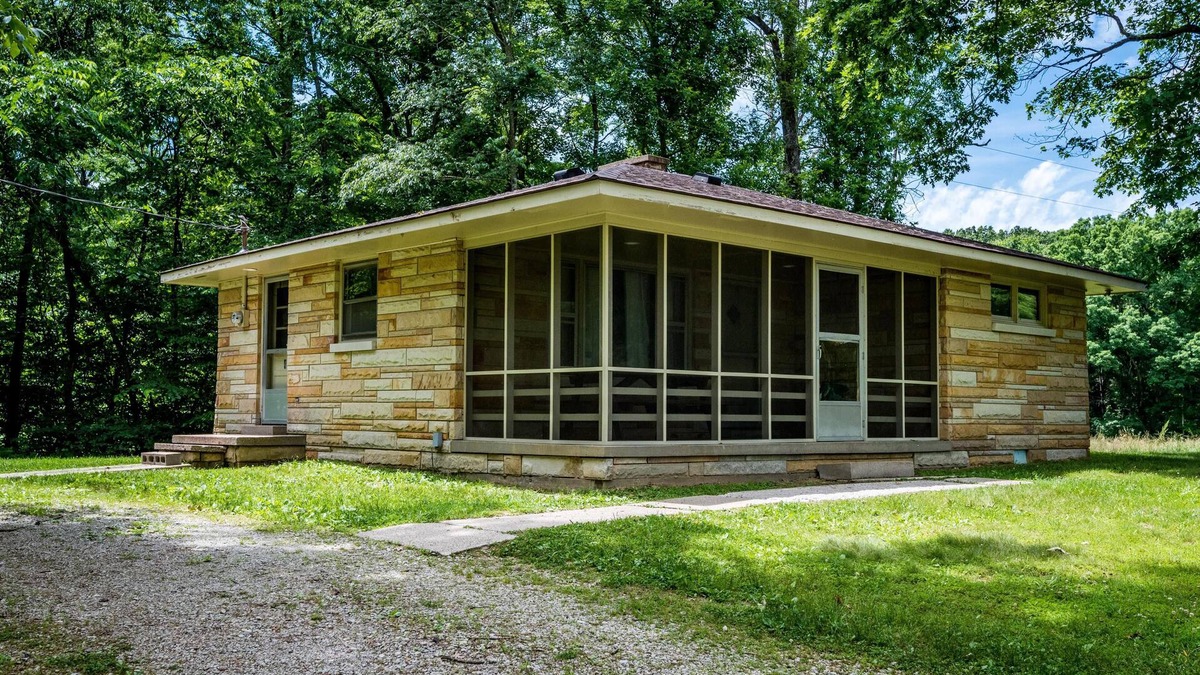 Kurtz Cottage | 2BR, 1BA cottage