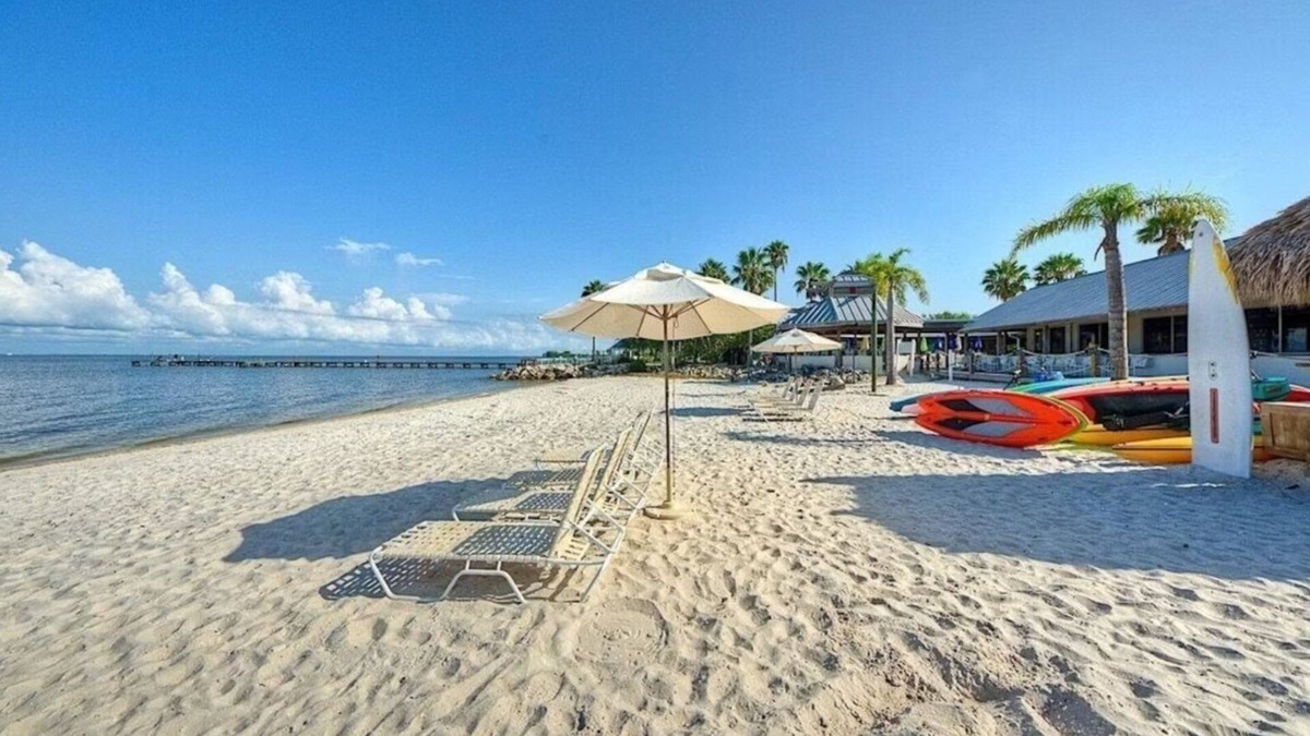 Ruskin House | 2BR 2.5BATH Waterfront Townhome with Beach & Amazing Amenities at Little Harbor!