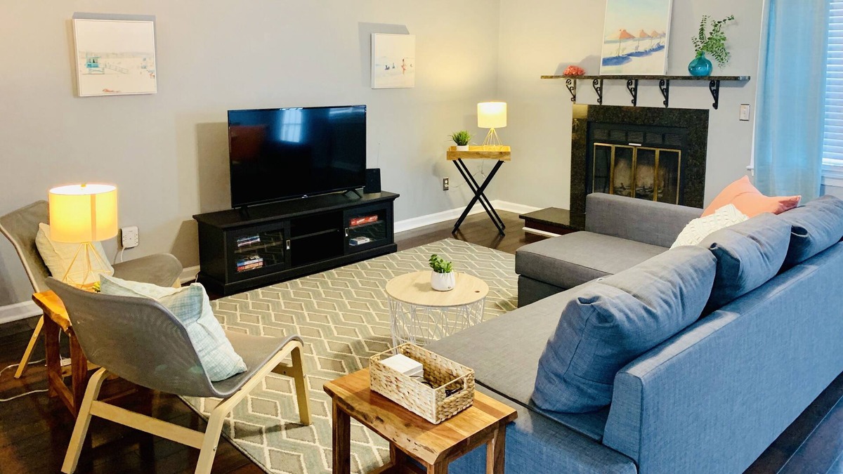 Norfolk - Virginia Beach House | 2BR/2BA beach-chic townhome, short drive to Beach!