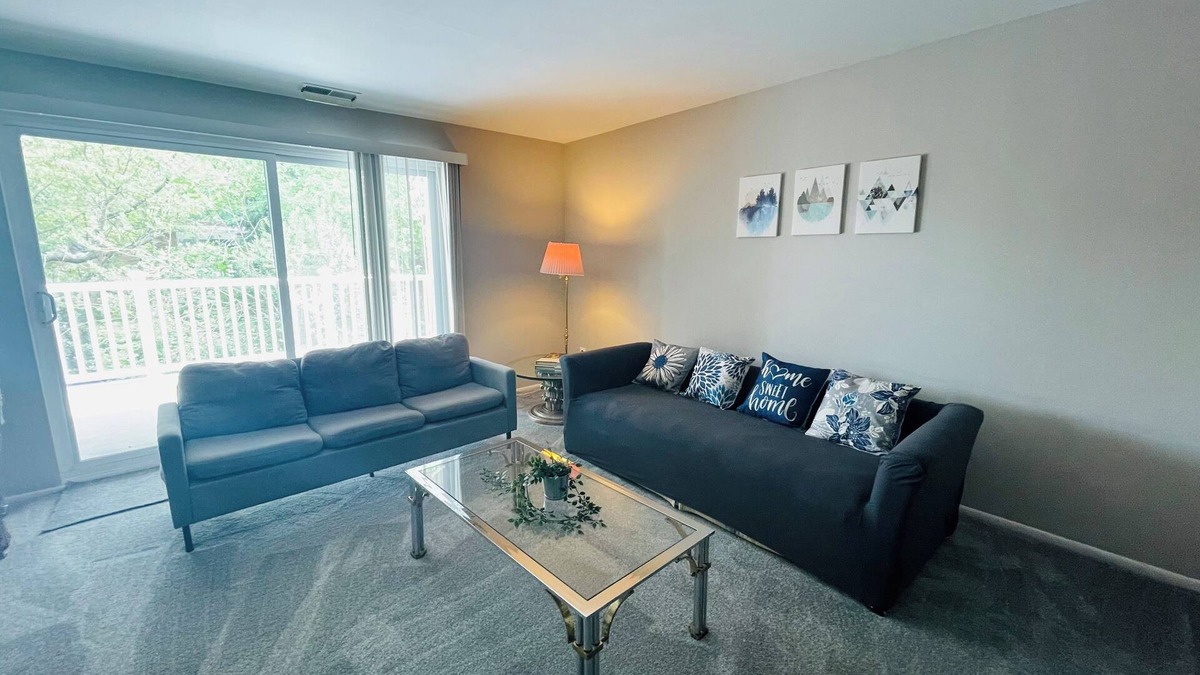 Elkins Park Apartment | 2BR, 2BA Condo Monthly Discount
