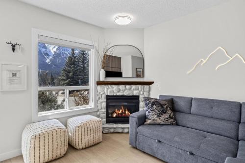 Harvie Heights Apartment | 2BR 2BA Harvie Heights Townhouse retreat with views