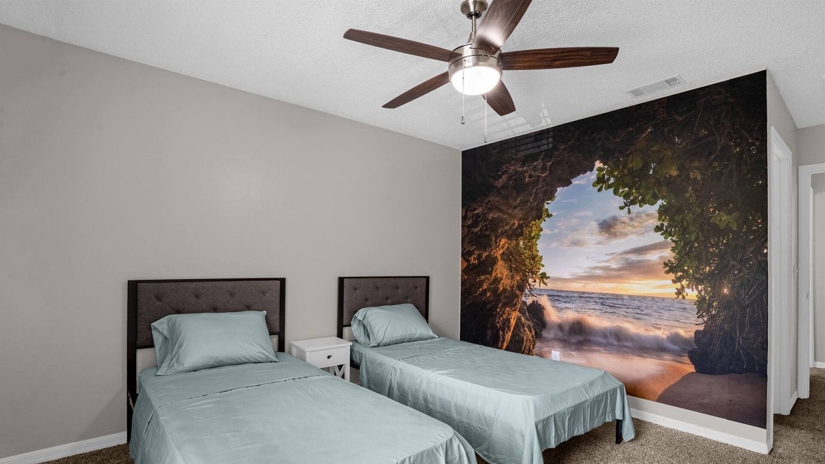 University House | |2BR|2BA Lagoon Oasis | Deluxe Retreat |Gym, Pool