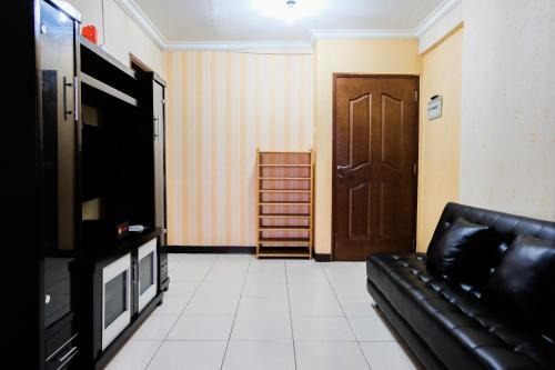 Panunggangan Utara Apartment | 2BR Apartment at 18th Floor Great Western By Travelio