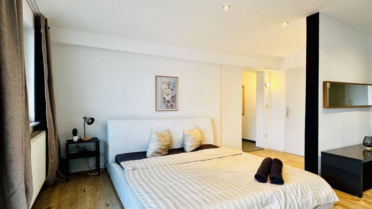 Vienna Apartment | 2BR Apartment for 6P; 16-Mins to Blumengärten