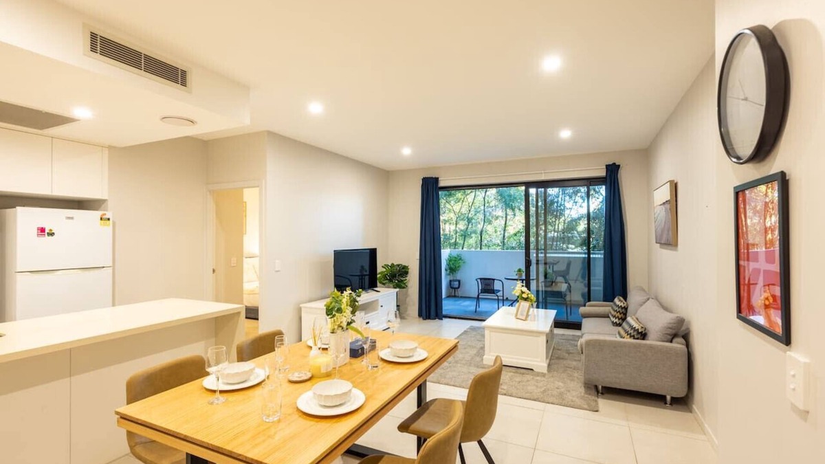 Macgregor Apartment | 2BR Apartment w/Balcony Easy Access All Hotspot