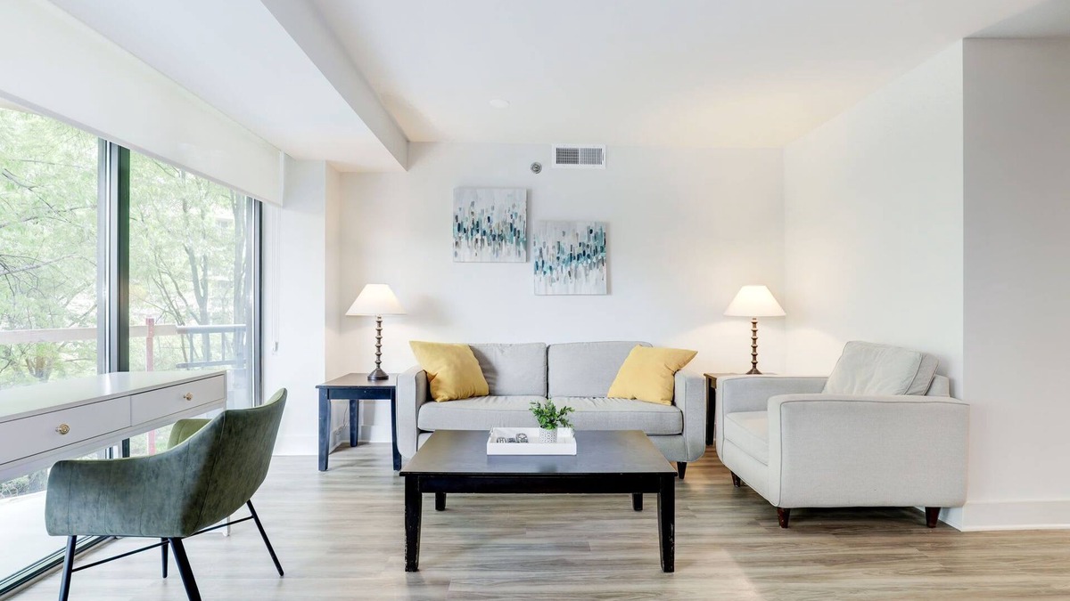 Radnor - Fort Myer Heights Apartment | 2BR Apartment with Spacious Layout