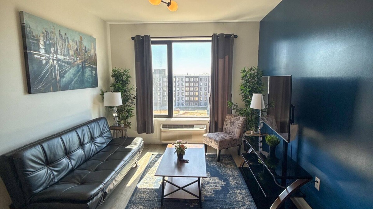 Elizabeth Apartment | 2BR apt next to EWR 7623