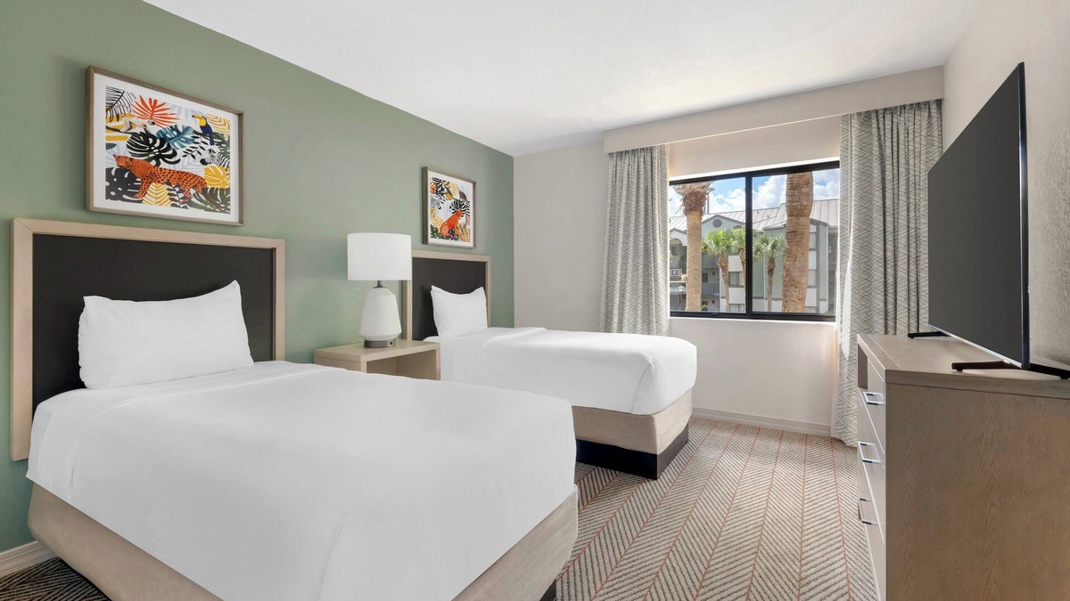 Florida Central Atlantic Coast Resort | 2BR Apt w/Kitchen Ideal for Groups - Close to SeaWorld's Discovery Cove