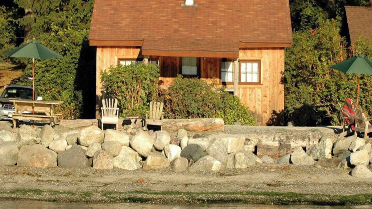 West Beach Cabin | 2BR Beachfront Cabin on west-facing beach with sunsets!