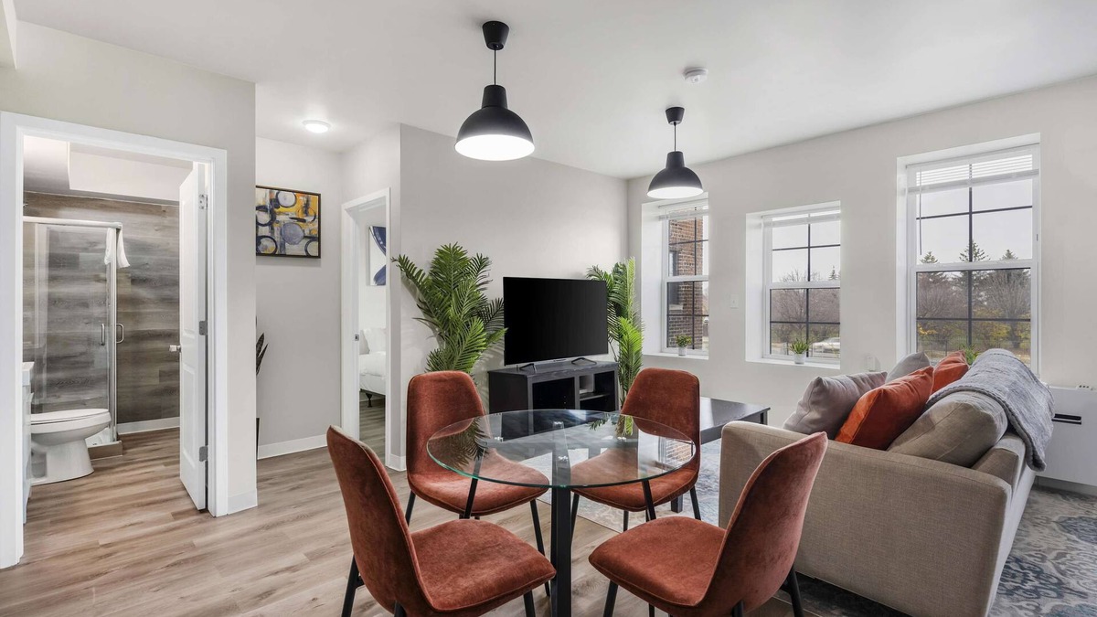 New Center Detroit Apartment | 2BR Brand New Apartment Near Henry Ford