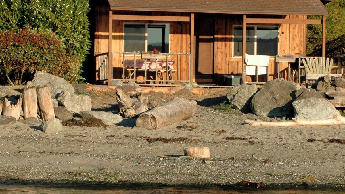 West Beach Cabin | 2BR Cabin on Epic west-facing beach with sunset views!
