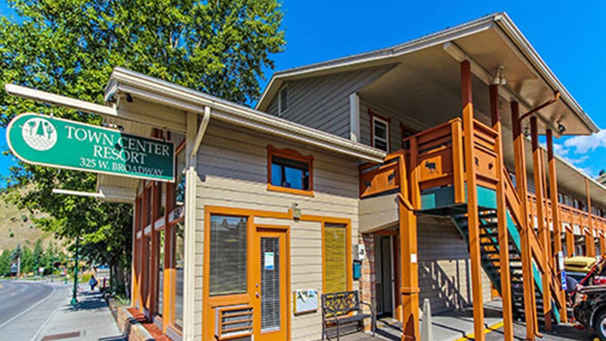 Jackson Hole Condo | 2BR Condo at the Jackson Hole Towncenter close to Town Square!