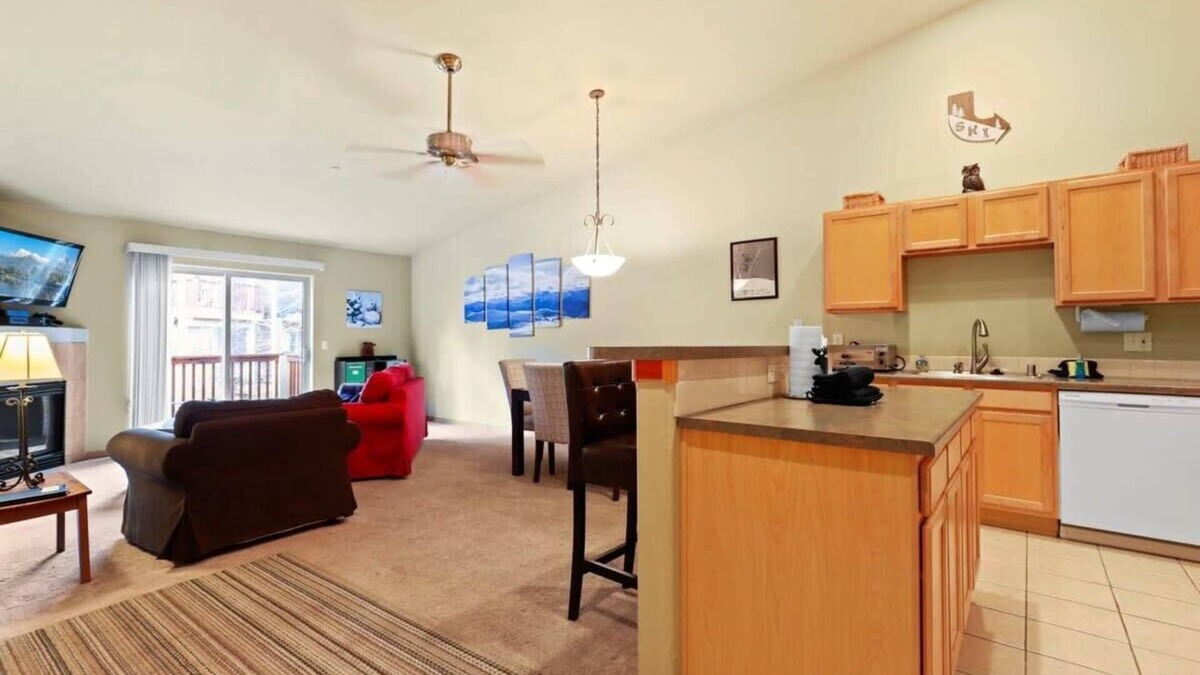 Wildernest Condo | 2BR Condo - Ideal Hub for Year-Round Fun!
