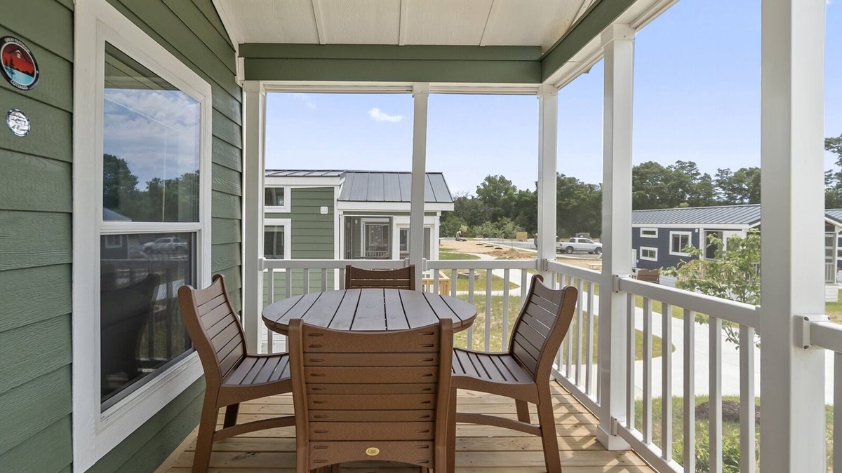 Luray House | 2BR Cottage (w/Loft) by the Shenandoah River - Pet Friendly (V239)