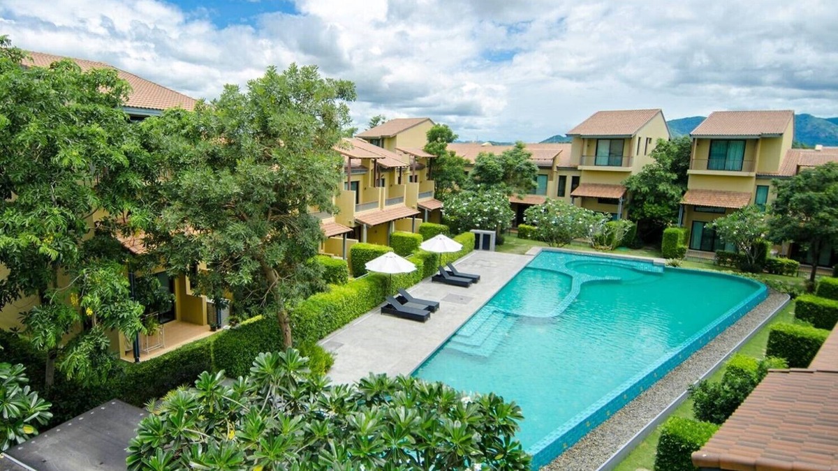 Cha-am House | 2BR Cozy Family townhouse closed to Cha am - Huahin nice beach Quiet & Relaxing