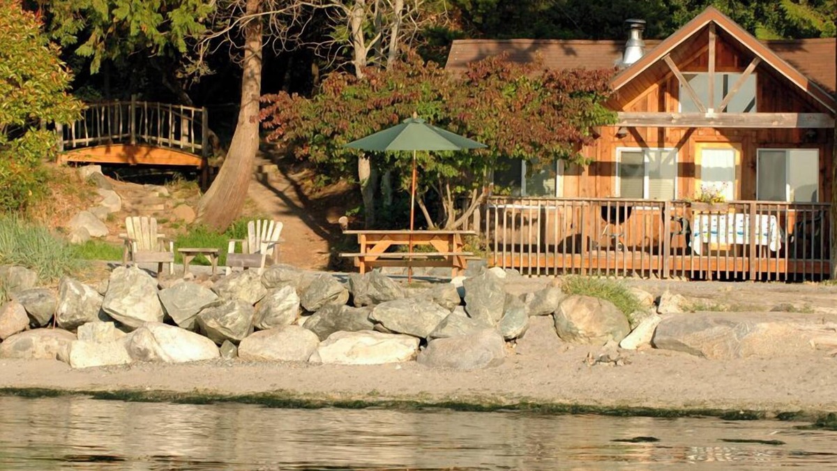 West Beach Cabin | 2BR Deluxe Beachfront Cabin on walk-out west-facing beach!