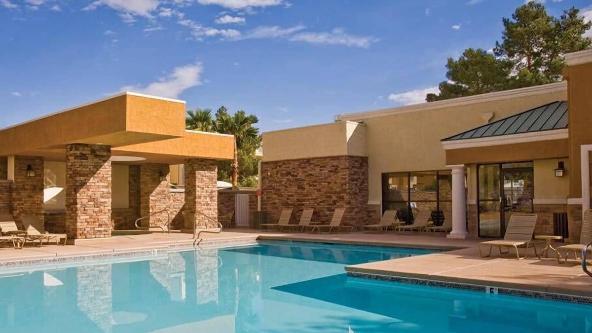 Las Vegas Condo | 2br Deluxe Condo All the Fun of the Vegas Strip!