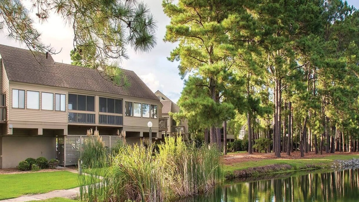 Fairfield Harbour Condo | 2br Deluxe Condo Family Fun Right on the River!