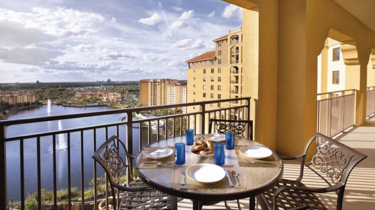 Lake Buena Vista Condo | 2BR-Dlx Inside Disney Gates-5 Pools, 2 Lazy Rivers, SPLASH pad, Mini Golf & More