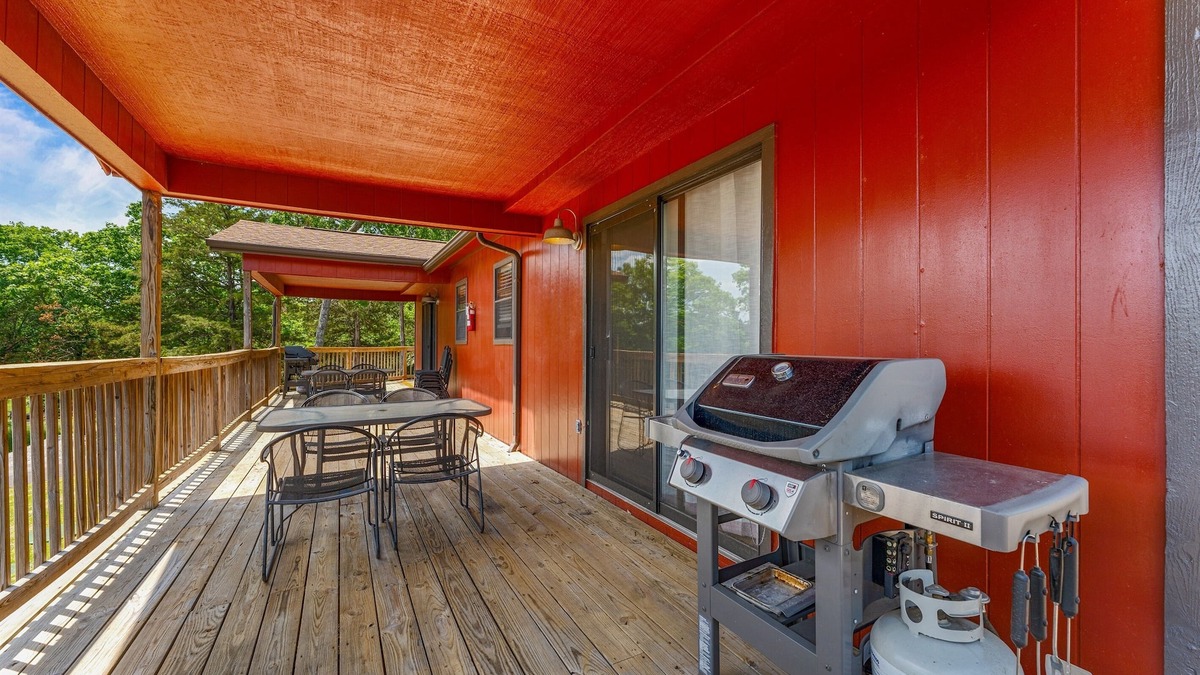 Kimberling City Cabin | 2BR Duplex Cabin w/Community Pool + Boat dock