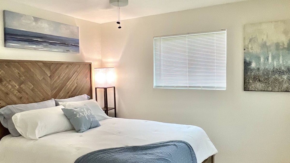Cape Royale Condo | 2Br Getaway- 2 Min. Walk to Lake Livingston and Marina