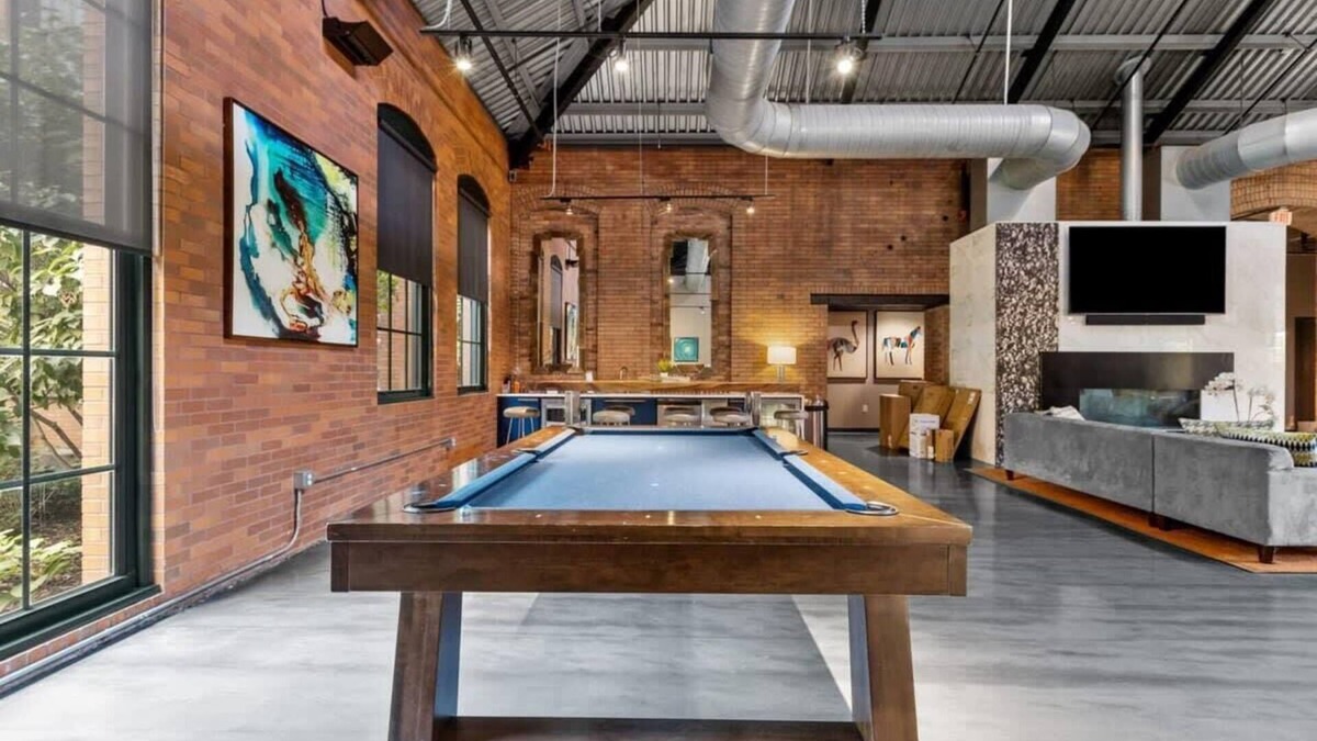 Strip District Apartment | 2BR Historic Loft Oasis With Pool & Gym