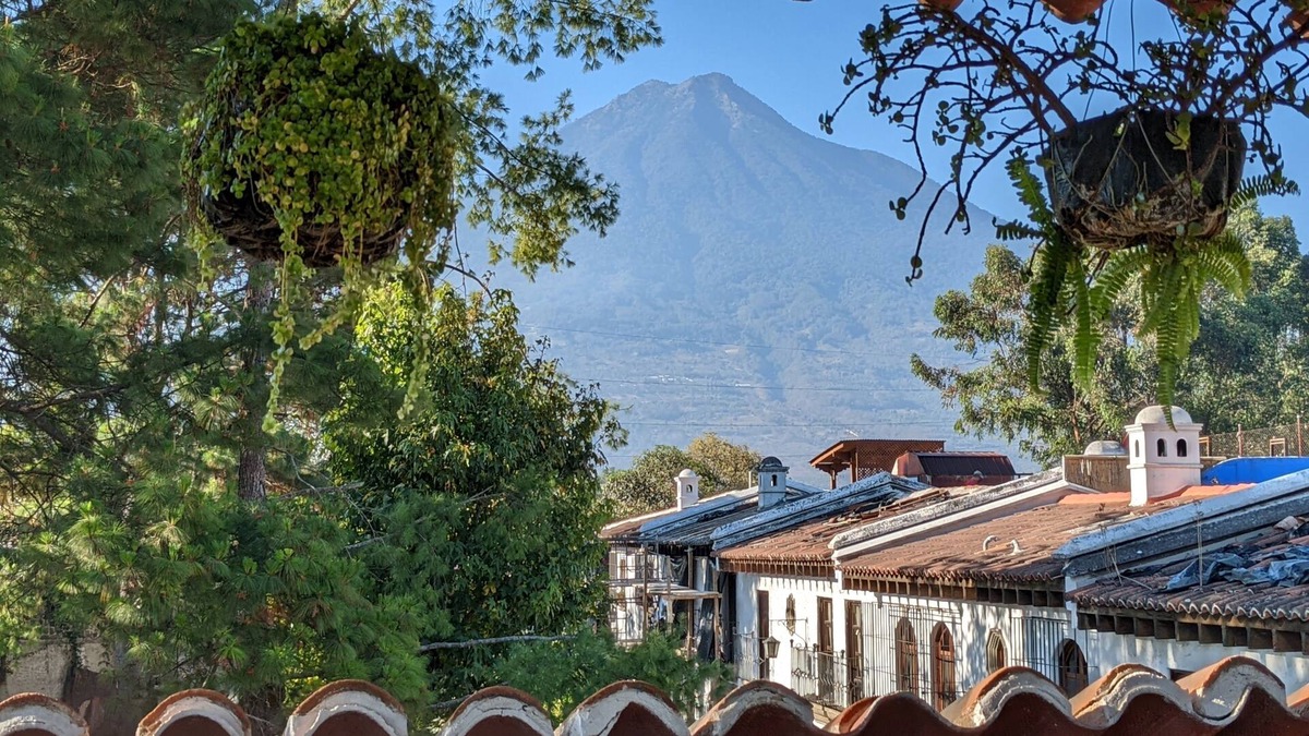 Santa Ana House | 2BR in the center with volcano views