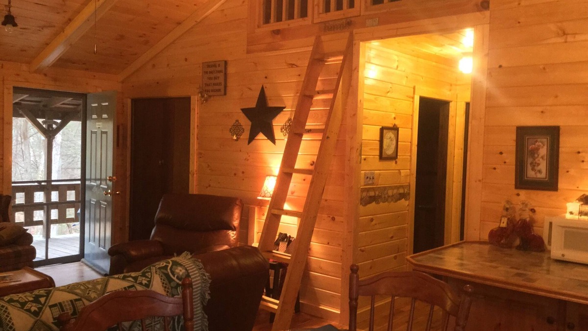 Mountain City Cottage | 2BR +loft Cottage in the mountains Va Creeper Trail, HOT TUB, ATV rentals,