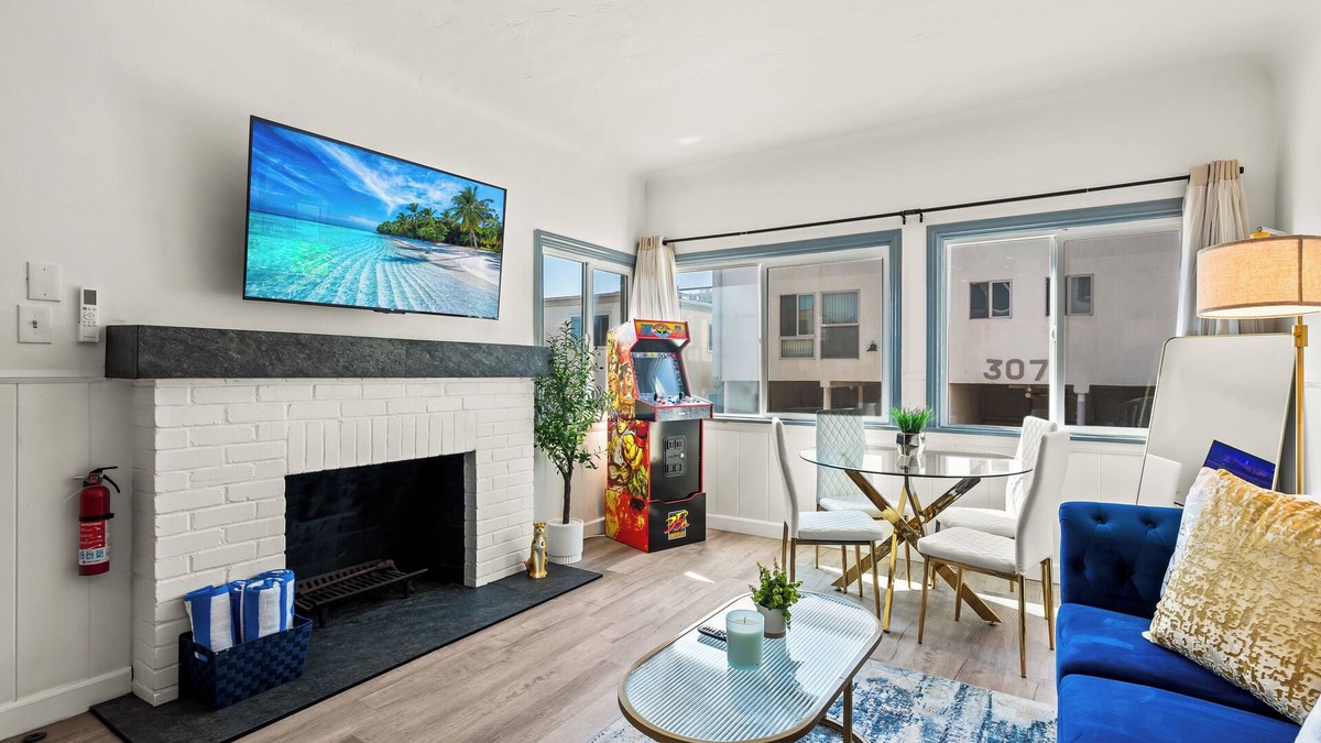 Sand Section Apartment | 2BR Luxury Getaway 3 Mins to the Beach + Ocean Views