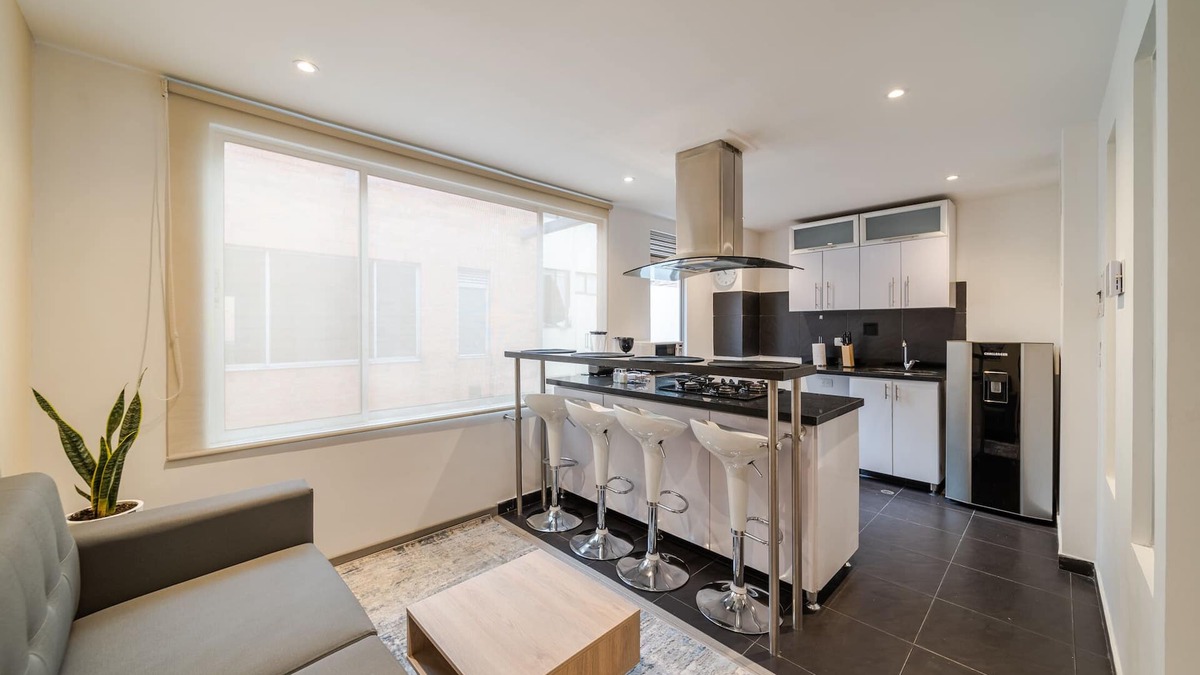 Financial District Apartment | 2BR Magnificent Apartment in Chapinero Alto with Laundry Facilities
