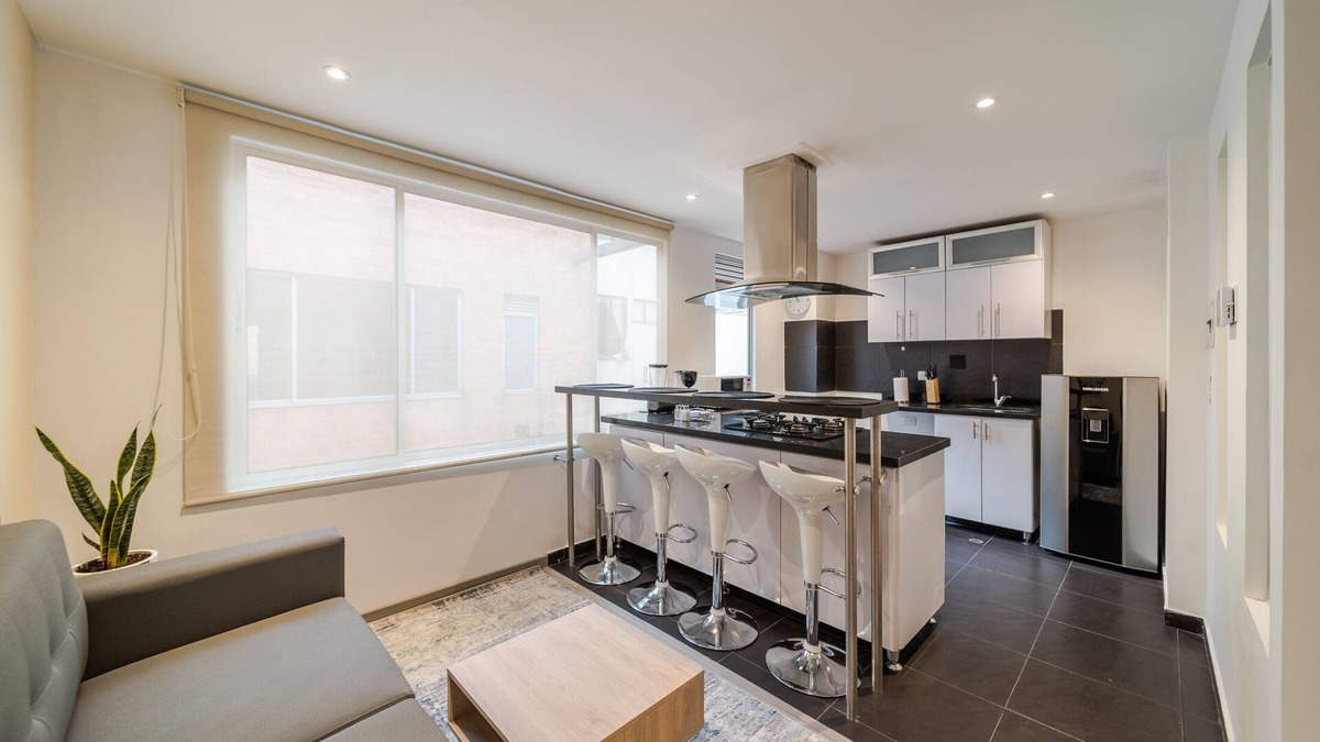 Financial District Apartment | 2BR Magnificent Apartment in Chapinero Alto with Laundry Facilities