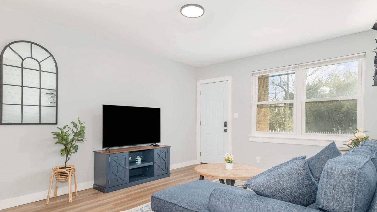 Cottage Line Apartment | 2BR Ocean Oasis Suite | Beach | Pool