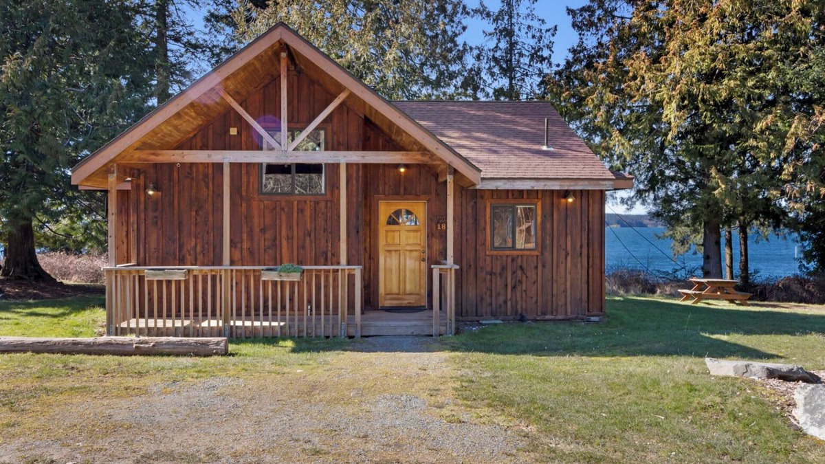 Eastsound Cabin | 2BR Ocean View Cabin - 1 min walk to world class beach!