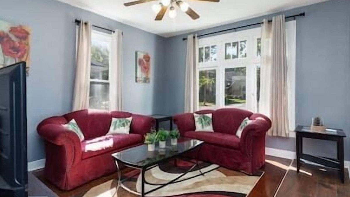 Aurora Apartment | 2BR+Office Apt. Near Metra, I-88 & Naperville