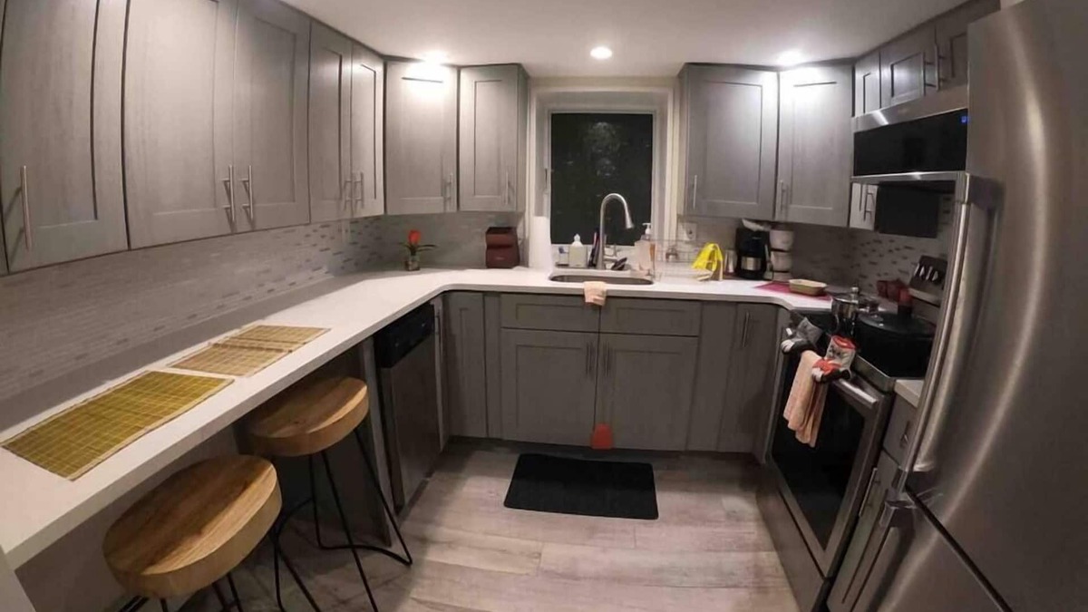 Bay Shore Apartment | 2br Private Apt, Pet Pal, Events, LTR, STR, Cozy