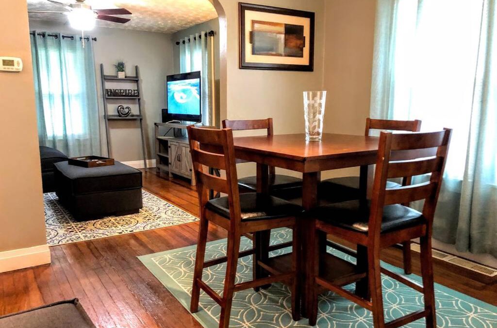 Evansville House | 2BR Private House Available close to UE