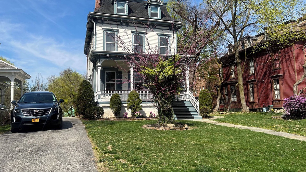 Poughkeepsie Apartment | 2Br Private Victorian Apartment in City Location on Half Acre Sleeps 5