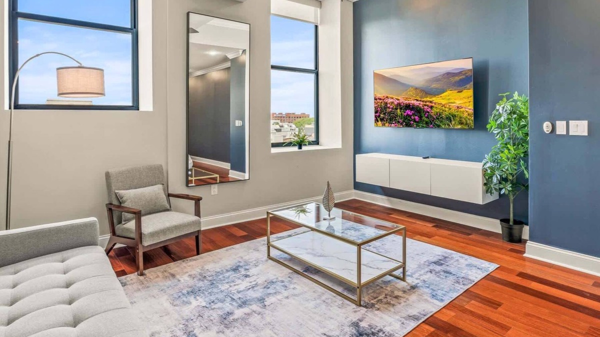 Olde Kensington Apartment | 2BR Retreat | Northern Libs | 2 Beds | Onsite Gym