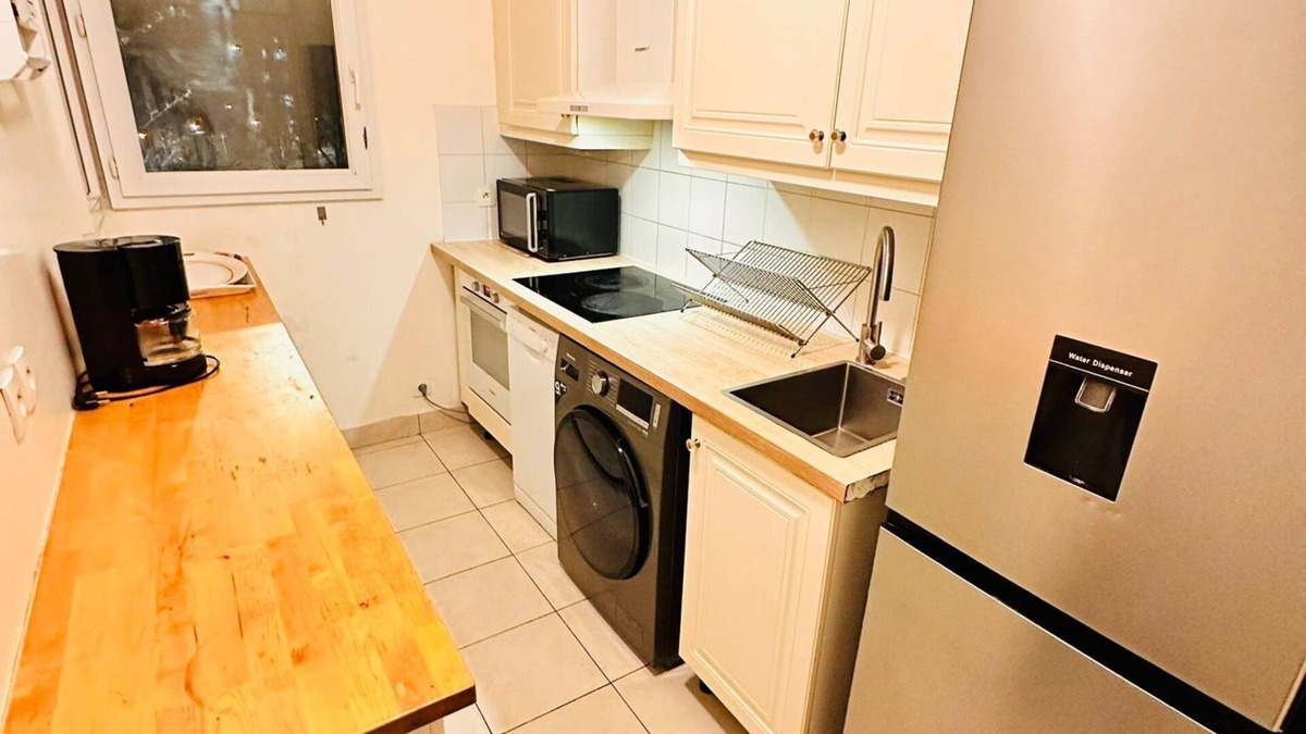 Faubourg de l'Arche Apartment | 2BR+Salon+Parking La Défense, 10 min walk to metro