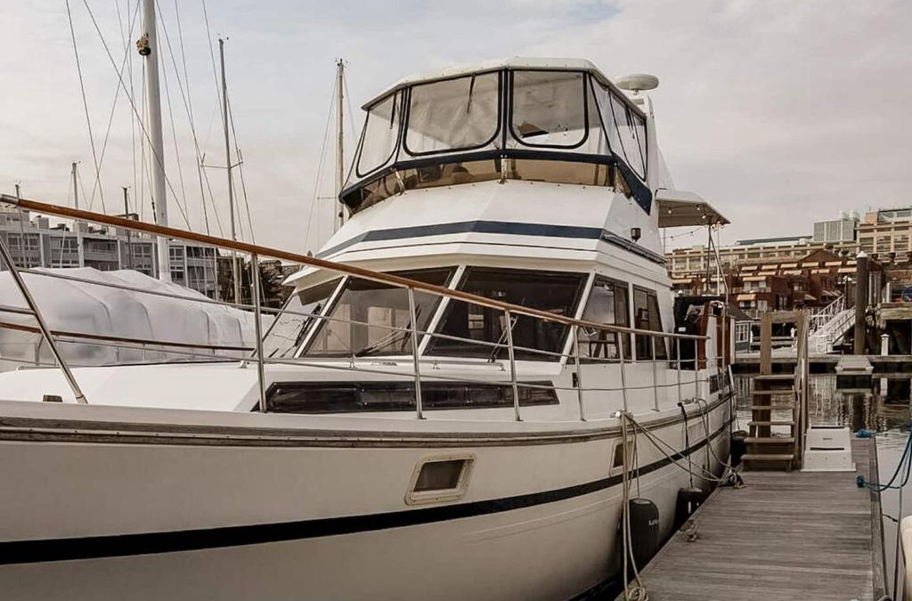 Charlestown Boat Rental | 2BR Spacious & Comfy 43' Yacht - Heat & AC - On the Freedom Trail - Best Nights Sleep