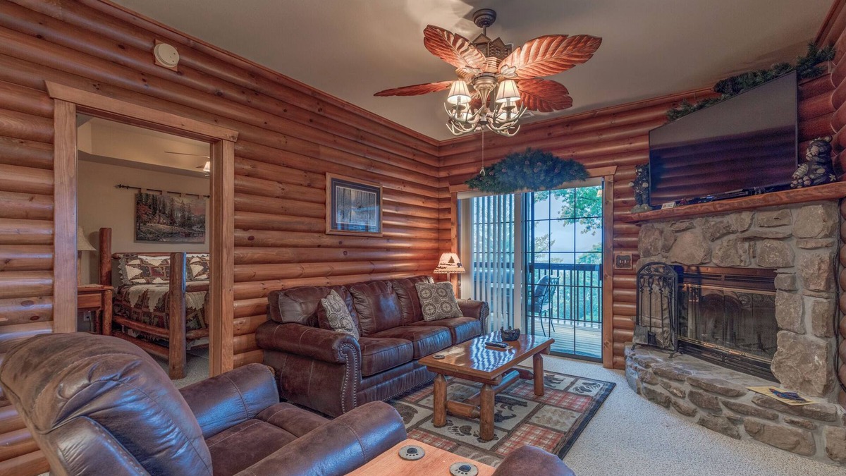 Indian Point Condo | 2BR Village At Indian Point 608 near SDC-Free Tickets Daily up to $500 Value