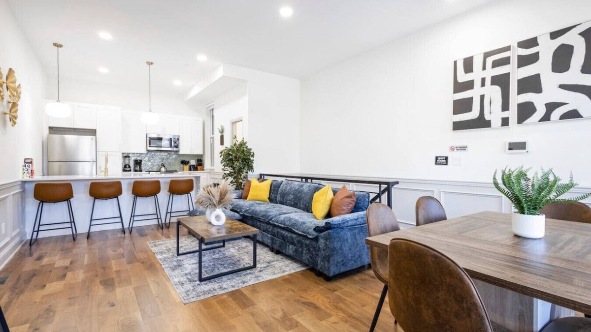 North Philadelphia West Apartment | 2BR w/Balcony| Fairmount Park | 10 mins to DT