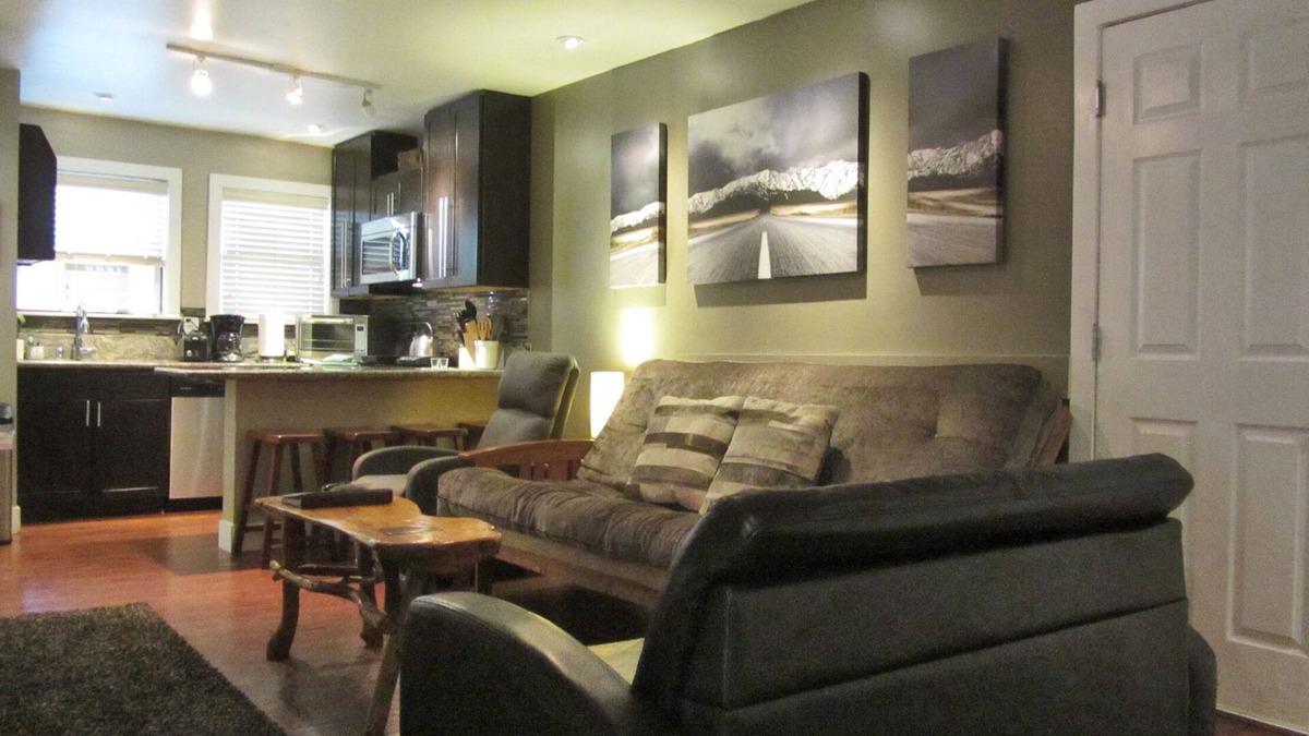 Lakeside Park Condo | 2BR with 2 queenbeds, queen sofa sleeper