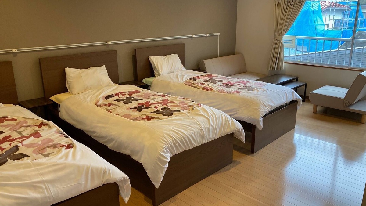 Fujikawaguchiko Hotel | 2F Westernstyle room 2 Small staircase ant roo/Minamitsuru-gun Yamanashi