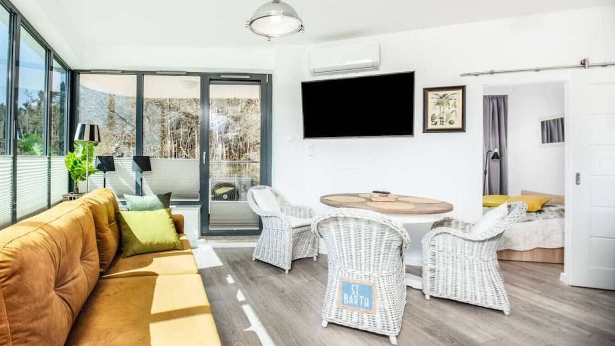 Trzebiatow Apartment | 2Homerent | Beachside | Pool | Sea | Lake | WIFI